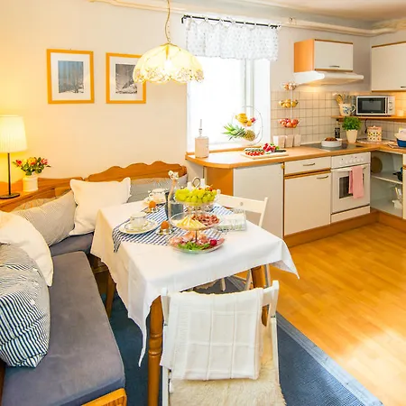 Haus Emma Apartman *